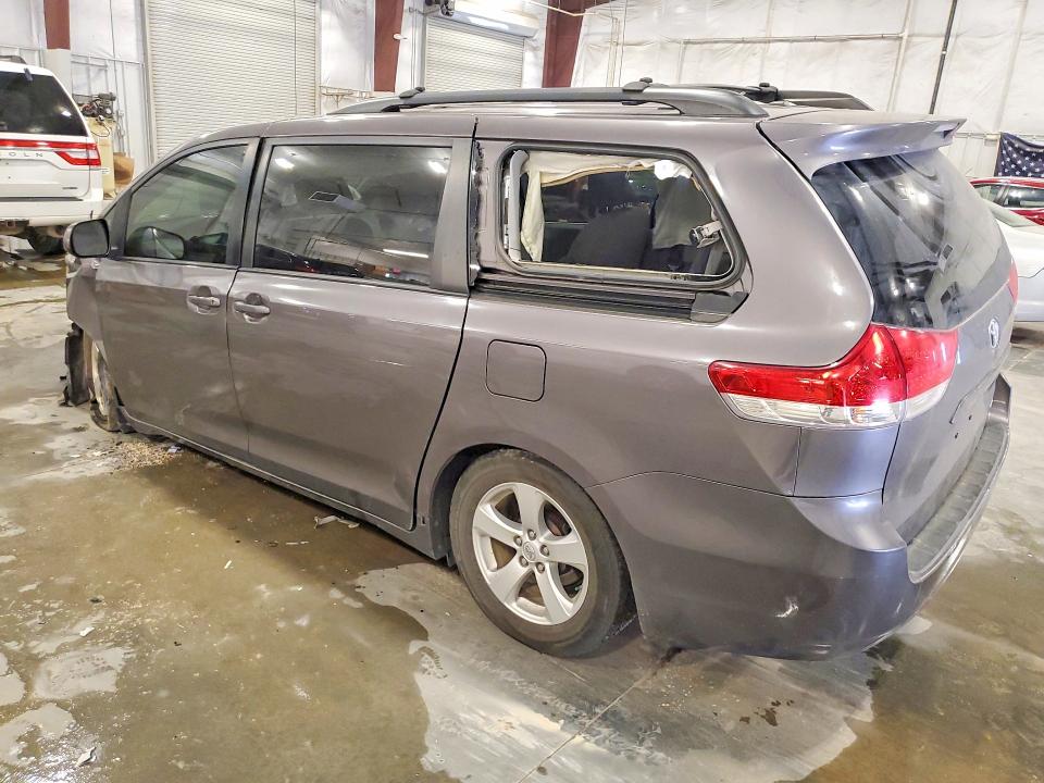 Продажа на аукционе авто 2013 Toyota Sienna, vin: 5TDKK3DC5DS369951, номер лота: 63009726