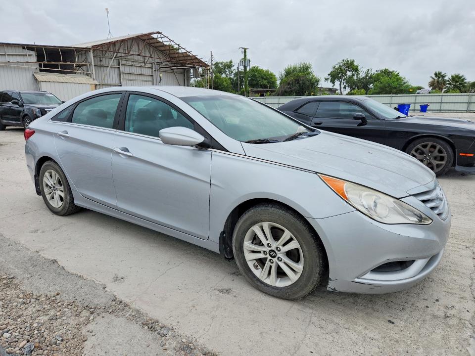 61365886 :رقم المزاد ، 5NPEB4AC3CH484558 vin ، 2012 Hyundai Sonata مزاد بيع