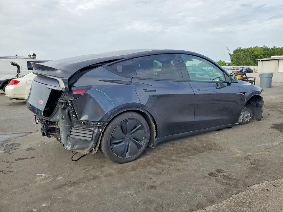 61025416 :رقم المزاد ، 7SAYGDEE4TF324037 vin ، 2026 Tesla Model Y مزاد بيع