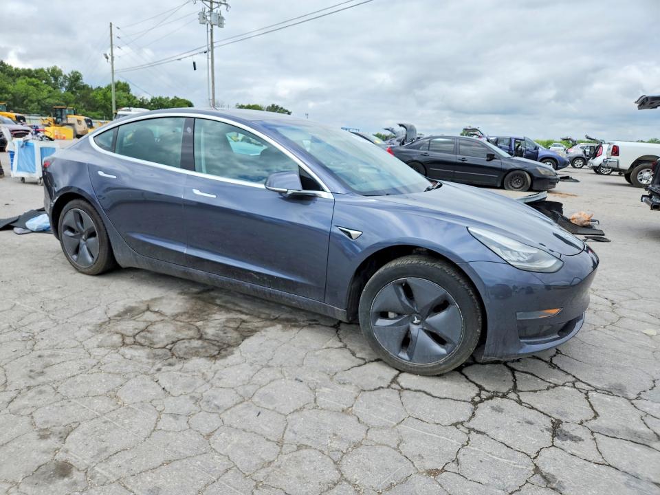 60989276 :رقم المزاد ، 5YJ3E1EA4LF495993 vin ، 2020 Tesla Model 3 مزاد بيع