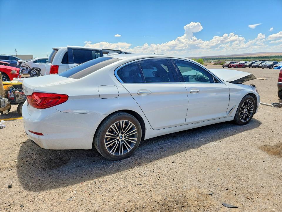 2018 Bmw 540 მანქანა იყიდება აუქციონზე, vin: WBAJE7C53JWC54841, აუქციონის ნომერი: 61642076
