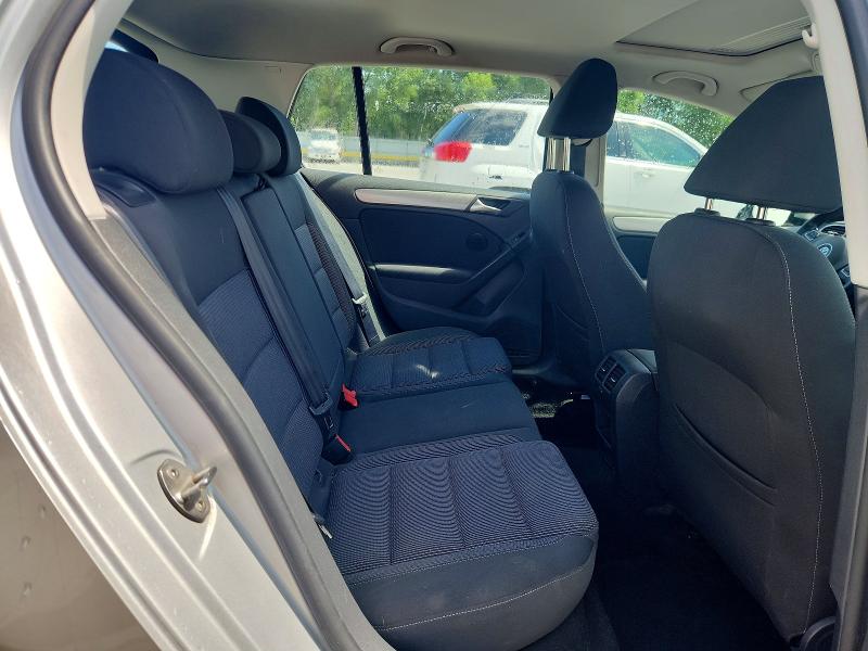 61124546 :رقم المزاد ، WVWDB7AJ8EW004829 vin ، 2014 Volkswagen Golf مزاد بيع