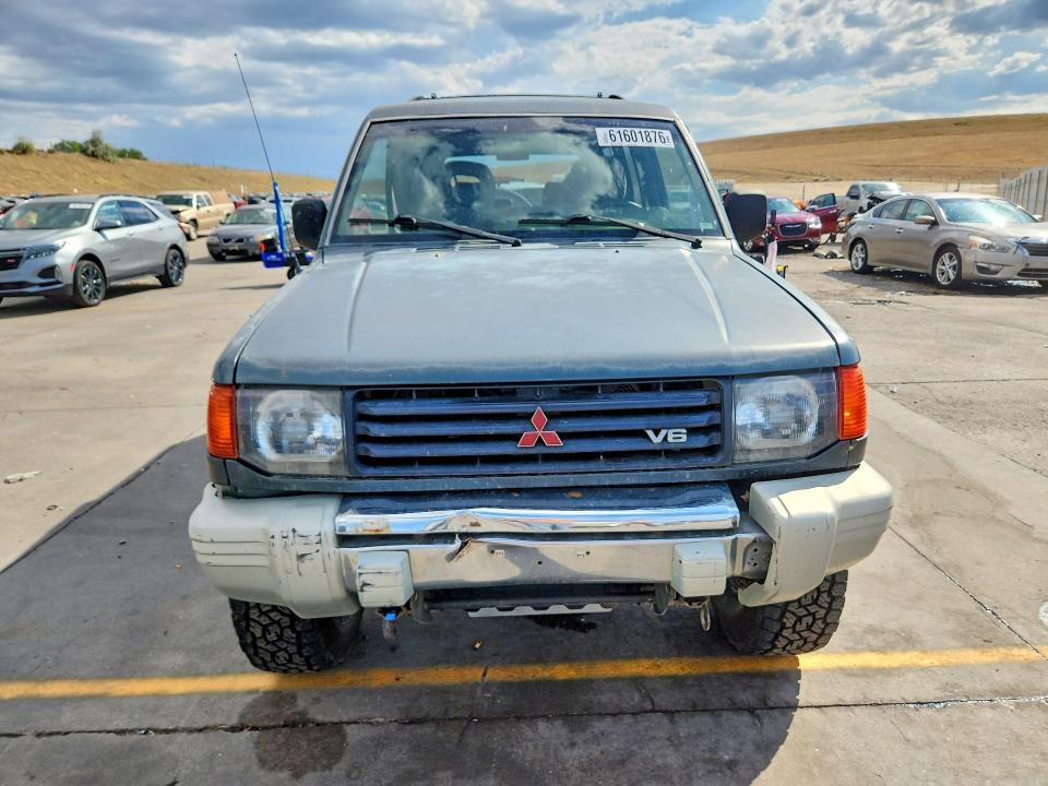 1995 Mitsubishi Montero მანქანა იყიდება აუქციონზე, vin: JA4MR41H0SJ009811, აუქციონის ნომერი: 61601876
