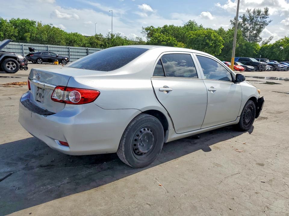 61845636 :رقم المزاد ، 2T1BU4EE3CC908512 vin ، 2012 Toyota Corolla مزاد بيع