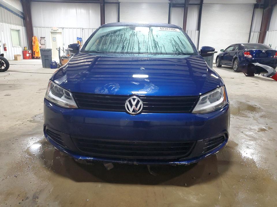 62347486 :رقم المزاد ، 3VWDP7AJ2CM318908 vin ، 2012 Volkswagen Jetta مزاد بيع