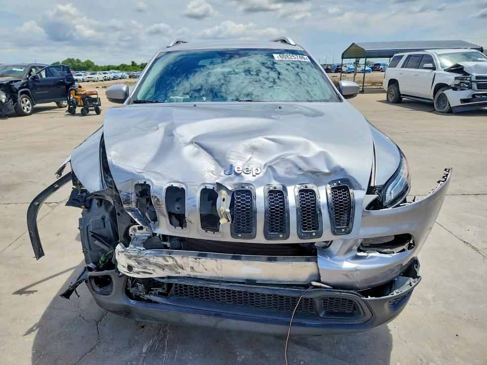 Продажа на аукционе авто 2017 Jeep Cherokee, vin: 1C4PJLCB4HW593185, номер лота: 60825746
