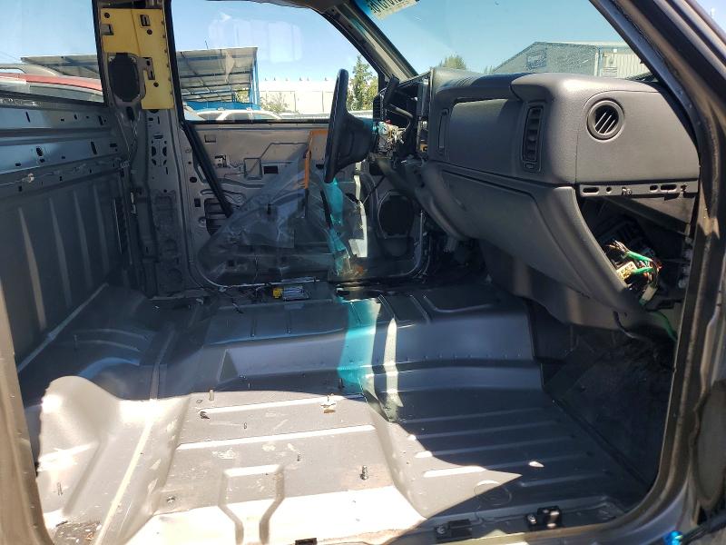 2000 Chevrolet Silverado მანქანა იყიდება აუქციონზე, vin: 1GCEK14T7YZ104650, აუქციონის ნომერი: 62701576