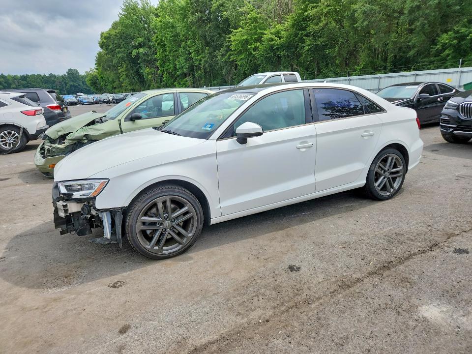 Aukcja sprzedaży 2017 Audi A3, vin: WAUAUGFFXH1028324, numer aukcji: 61516596