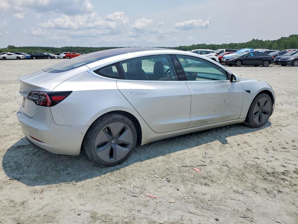 Продаж на аукціоні авто 2018 Tesla Model 3, vin: 5YJ3E1EA9JF040831, номер лоту: 62634206