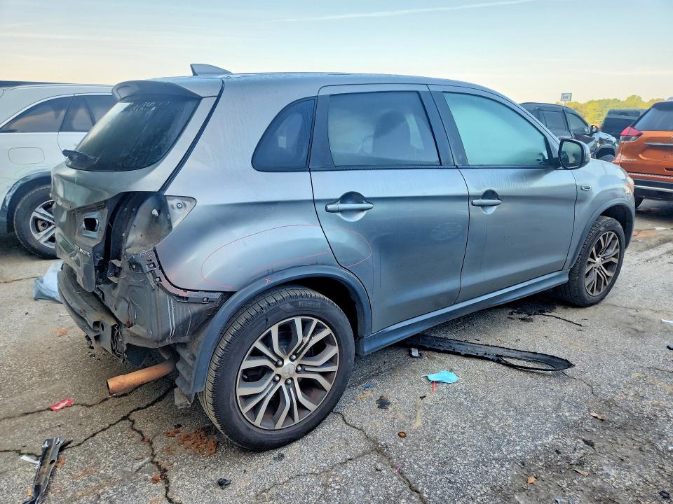 61951166 :رقم المزاد ، JA4AP3AU1JU021284 vin ، 2018 Mitsubishi Outlander Sport مزاد بيع