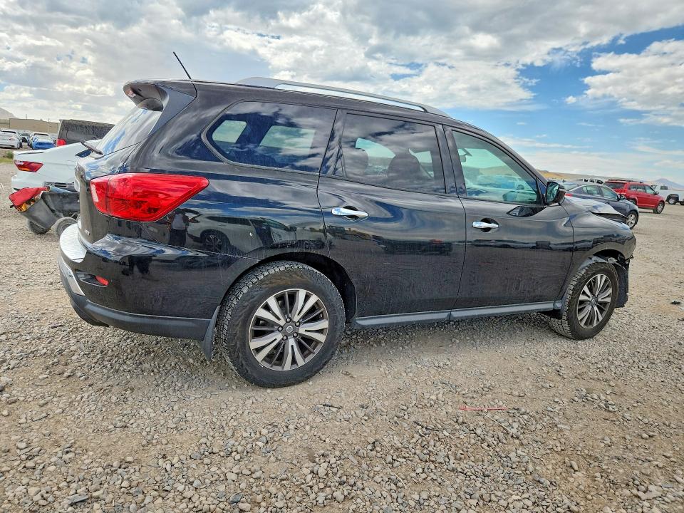 60066036 :رقم المزاد ، 5N1DR2MM5HC668687 vin ، 2017 Nissan Pathfinder مزاد بيع
