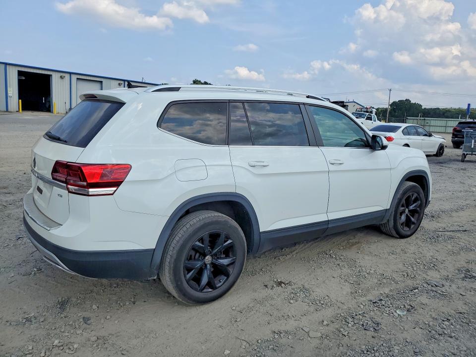 Продажа на аукционе авто 2018 Volkswagen Atlas, vin: 1V2DP2CA0JC600402, номер лота: 62748416