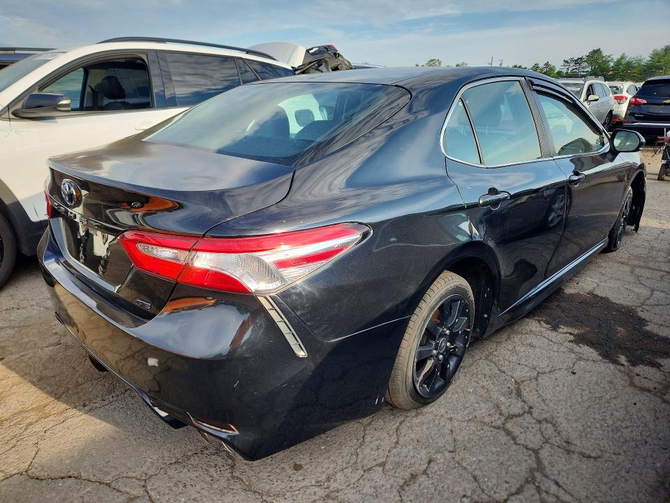 Продаж на аукціоні авто 2018 Toyota Camry, vin: 4T1B11HK5JU556795, номер лоту: 59144466