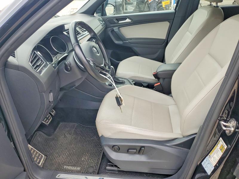 61302536 :رقم المزاد ، 3VV2B7AX7LM181429 vin ، 2020 Volkswagen Tiguan مزاد بيع