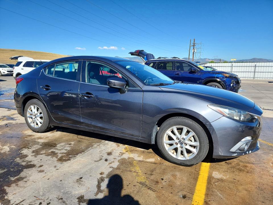 60582626 :رقم المزاد ، 3MZBM1V75FM178949 vin ، 2015 Mazda 3 مزاد بيع