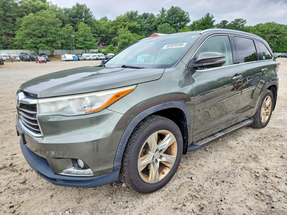 Auction sale of the 2015 Toyota Highlander, vin: 5TDDKRFH0FS103048, lot number: 60928596