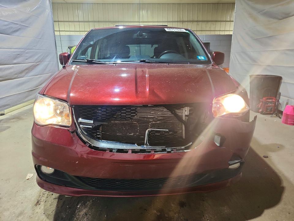 60751636 :رقم المزاد ، 2C4RDGCG1JR191660 vin ، 2018 Dodge Grand Caravan مزاد بيع