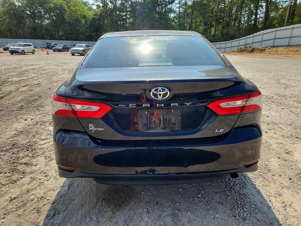 2018 Toyota Camry მანქანა იყიდება აუქციონზე, vin: 4T1B11HK2JU650701, აუქციონის ნომერი: 58041536