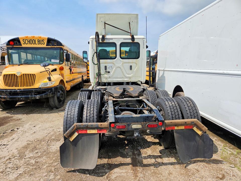 2018 Freightliner Cascadia 125 მანქანა იყიდება აუქციონზე, vin: 3AKJGEDV3JSJW1569, აუქციონის ნომერი: 60195956