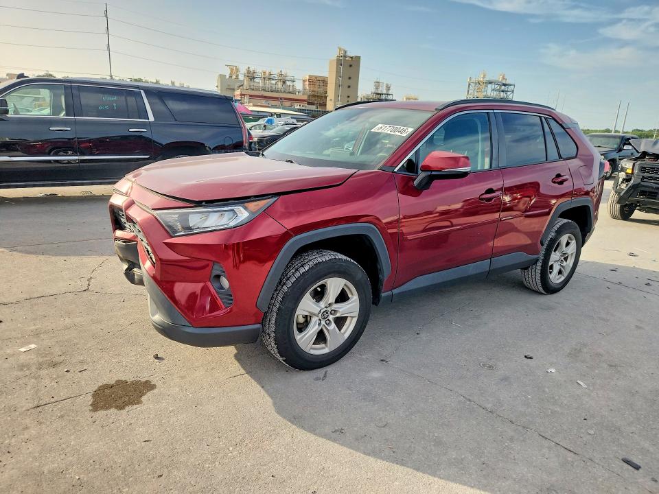 Продажа на аукционе авто 2021 Toyota Rav4, vin: 2T3W1RFV0MW135592, номер лота: 61770046
