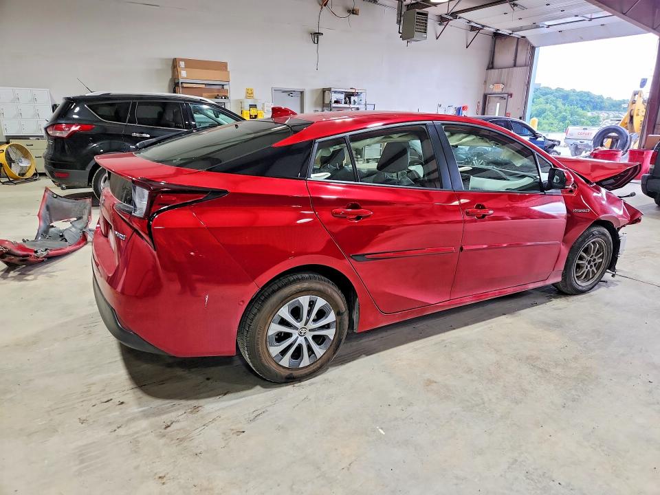 Продажа на аукционе авто 2022 Toyota Prius, vin: JTDL9MFU5N3034588, номер лота: 62472576