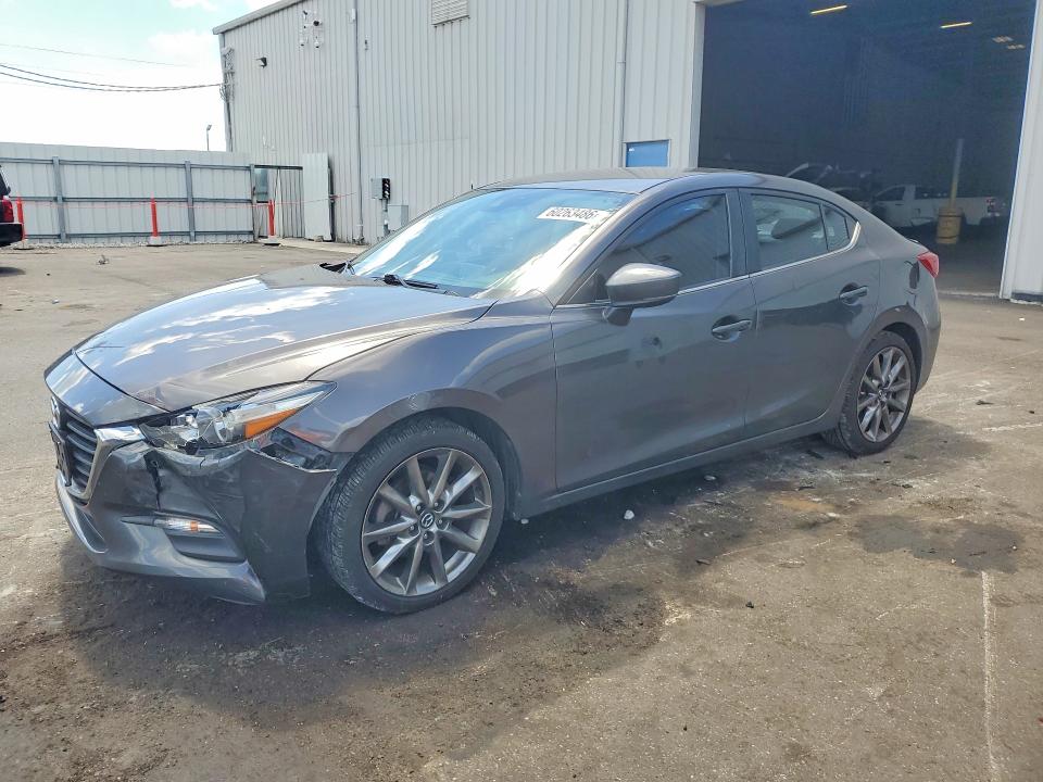 60263486 :رقم المزاد ، 3MZBN1V35JM197259 vin ، 2018 Mazda 3 مزاد بيع
