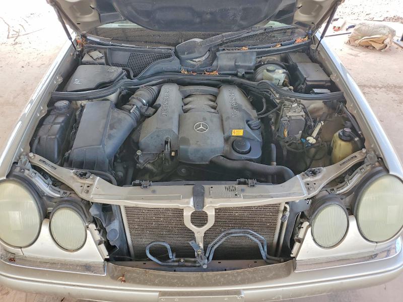 61639356 :رقم المزاد ، WDBJH82F8XX026830 vin ، 1999 Mercedes-benz E مزاد بيع