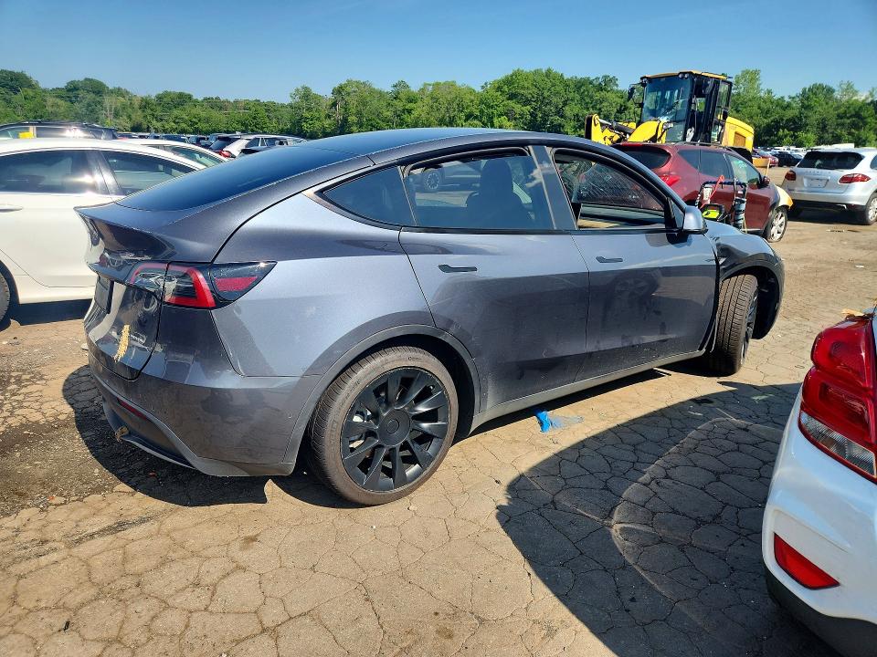 59829546 :رقم المزاد ، 7SAYGDEE9NA009301 vin ، 2022 Tesla Model Y مزاد بيع