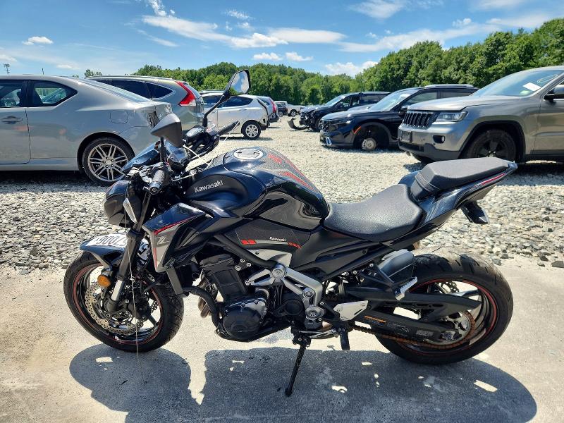 58757006 :رقم المزاد ، JKAZR2B18JA004785 vin ، 2018 Kawasaki Zr900 مزاد بيع