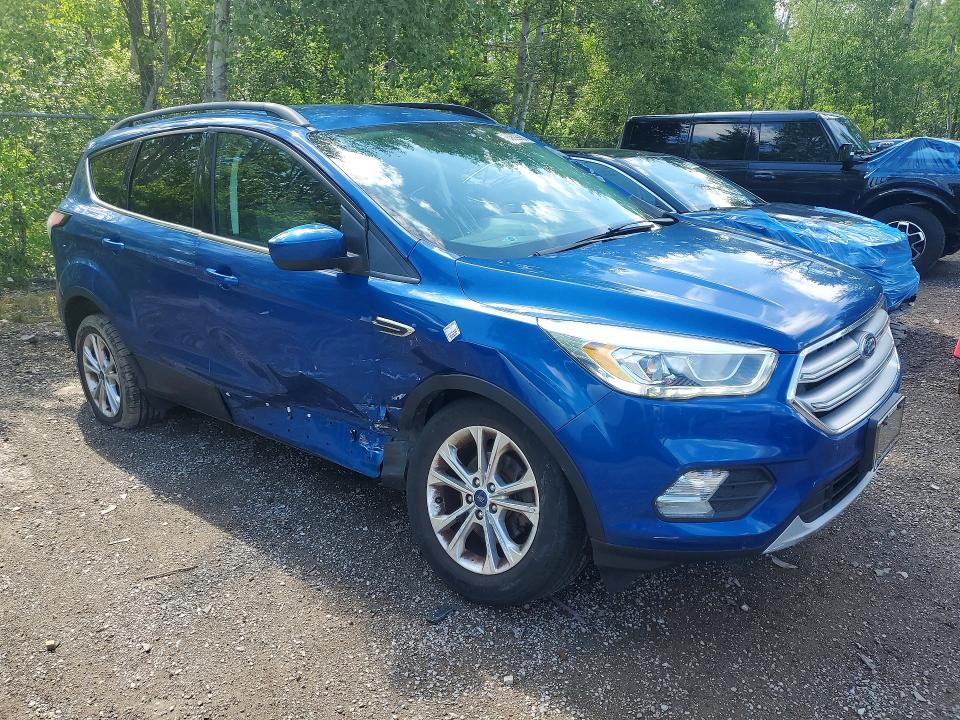 60629986 :رقم المزاد ، 1FMCU0GD8HUB68835 vin ، 2017 Ford Escape مزاد بيع