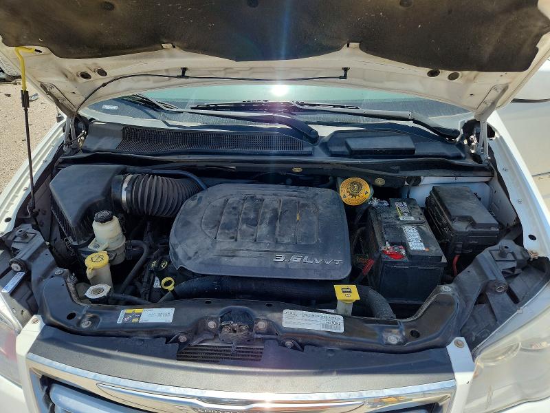 61783266 :رقم المزاد ، 2C4RC1BG2GR140968 vin ، 2016 Chrysler Town & Country مزاد بيع