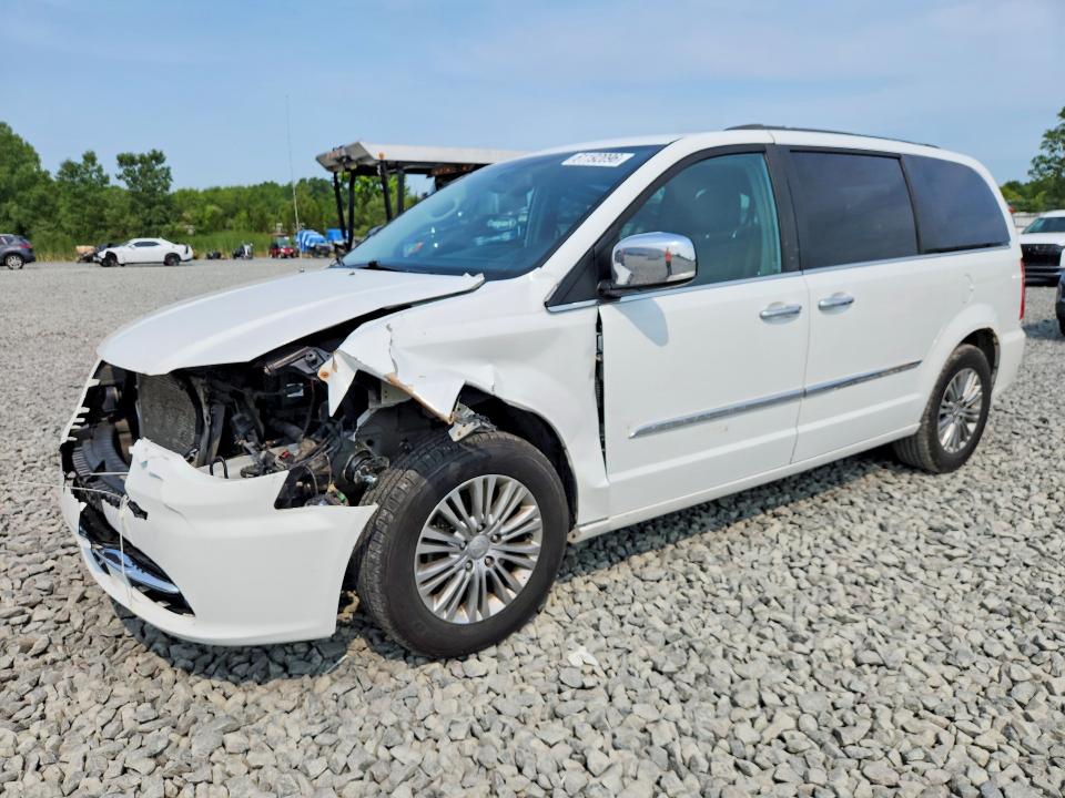 Auction sale of the 2016 Chrysler Town & Country, vin: 2C4RC1CG4GR221677, lot number: 61192096
