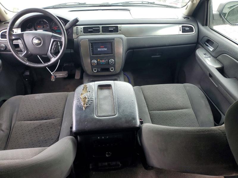 60656796 :رقم المزاد ، 1GNFC16037J207833 vin ، 2007 Chevrolet Suburban مزاد بيع