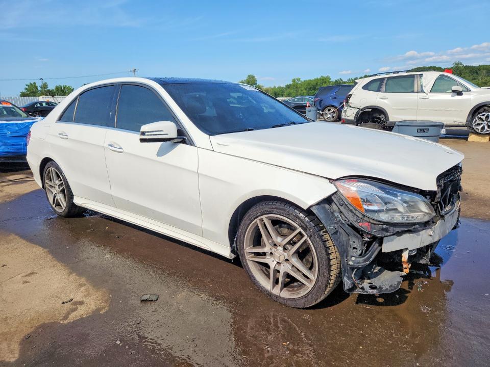 61973126 :رقم المزاد ، WDDHF8JB4EB073230 vin ، 2014 Mercedes-benz E مزاد بيع
