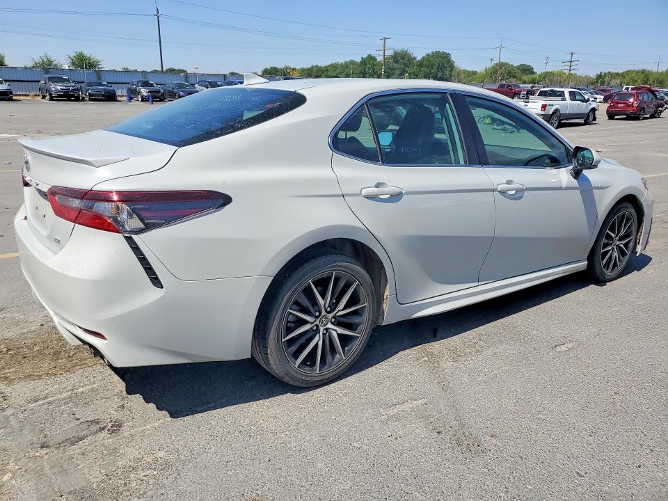 Продажа на аукционе авто 2024 Toyota Camry, vin: 4T1G11AK6RU244285, номер лота: 61382286