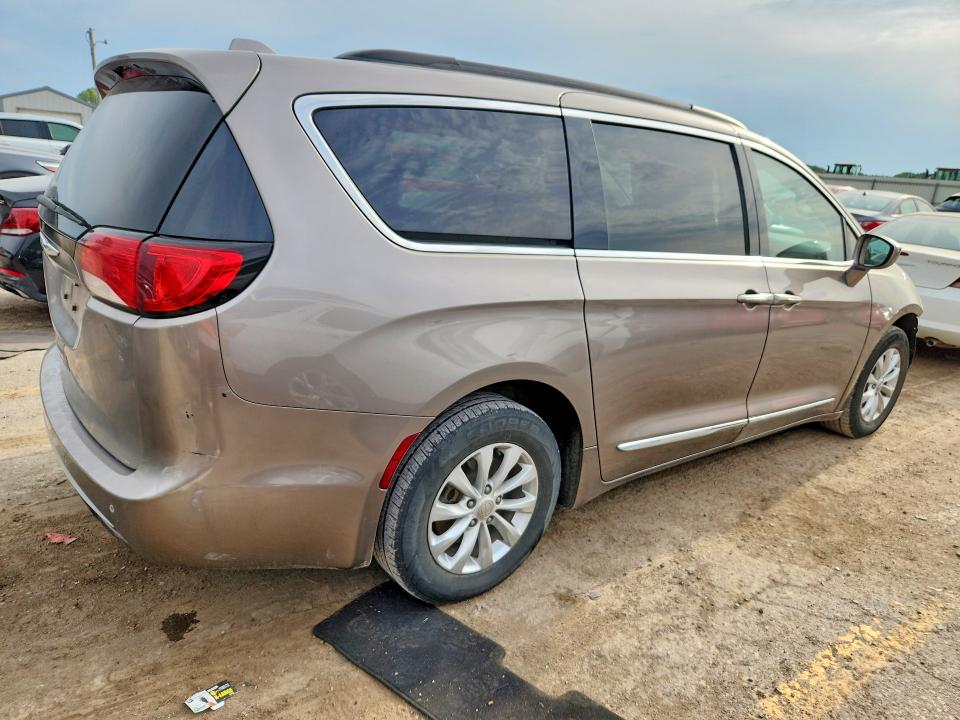 Продажа на аукционе авто 2017 Chrysler Pacifica, vin: 2C4RC1BG0HR838268, номер лота: 62297296