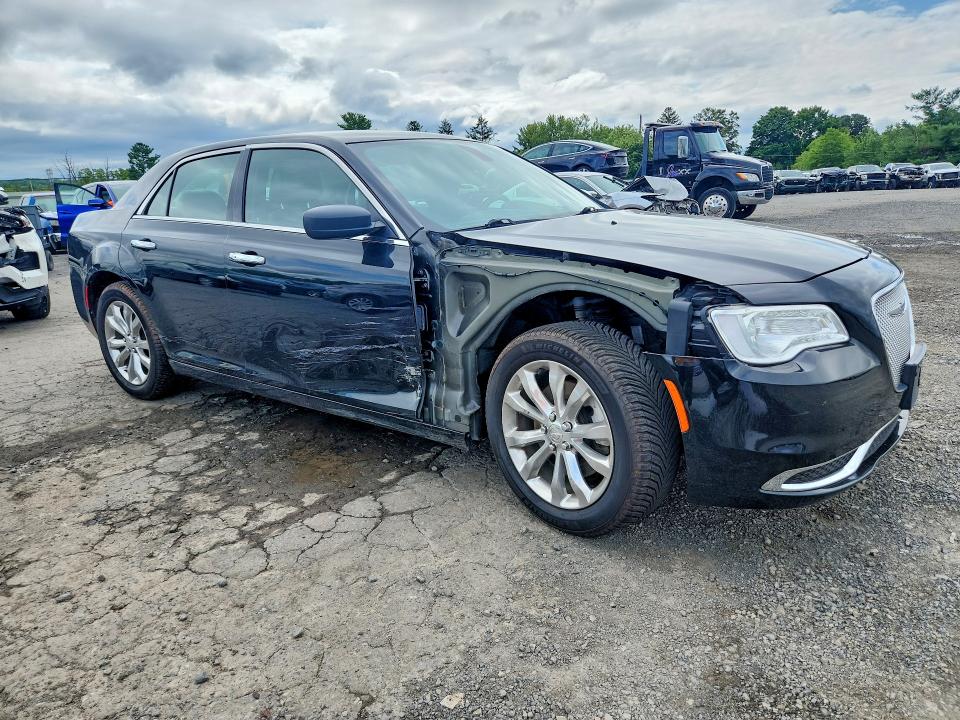 Продажа на аукционе авто 2017 Chrysler 300, vin: 2C3CCARG3HH637468, номер лота: 62814396