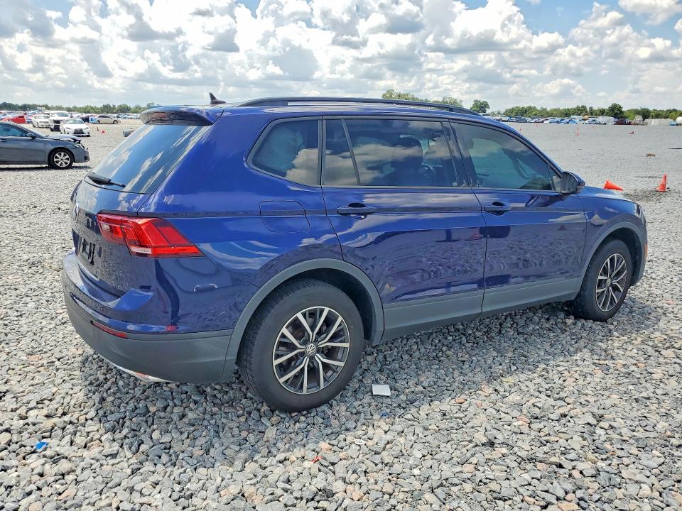 59319526 :رقم المزاد ، 3VV1B7AX1MM077239 vin ، 2021 Volkswagen Tiguan مزاد بيع