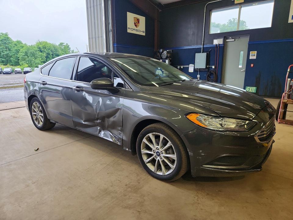 Продажа на аукционе авто 2017 Ford Fusion, vin: 3FA6P0H71HR136632, номер лота: 62285186