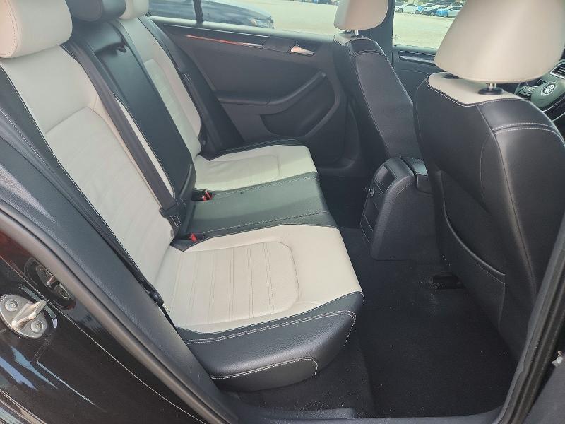 2015 Volkswagen Jetta მანქანა იყიდება აუქციონზე, vin: 3VWD17AJ7FM338318, აუქციონის ნომერი: 61384336