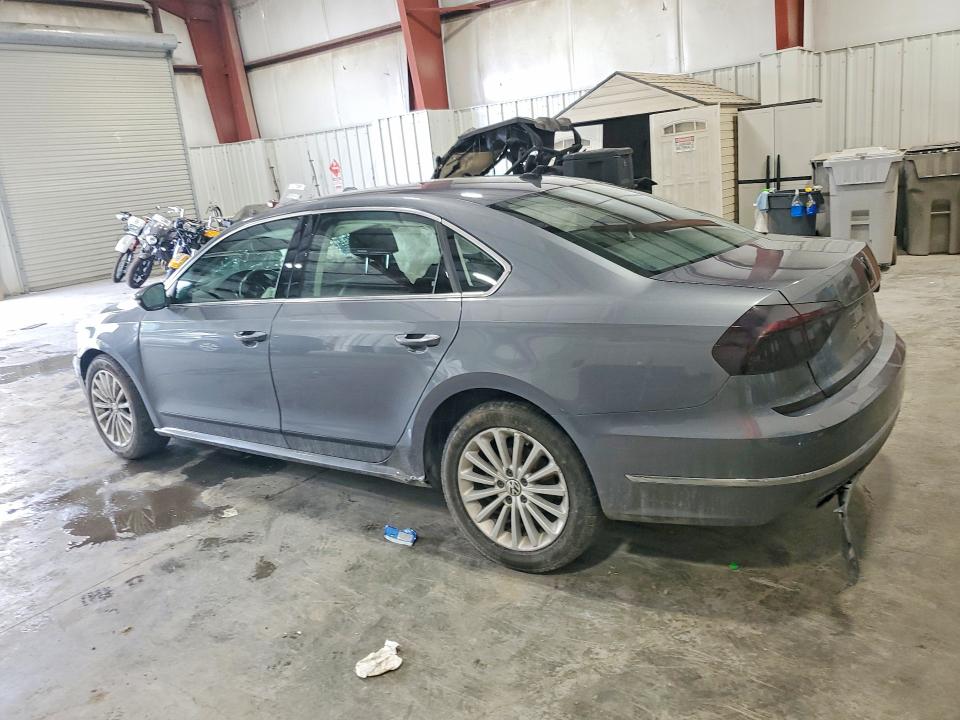 60132596 :رقم المزاد ، 1VWBT7A34HC076345 vin ، 2017 Volkswagen Passat مزاد بيع
