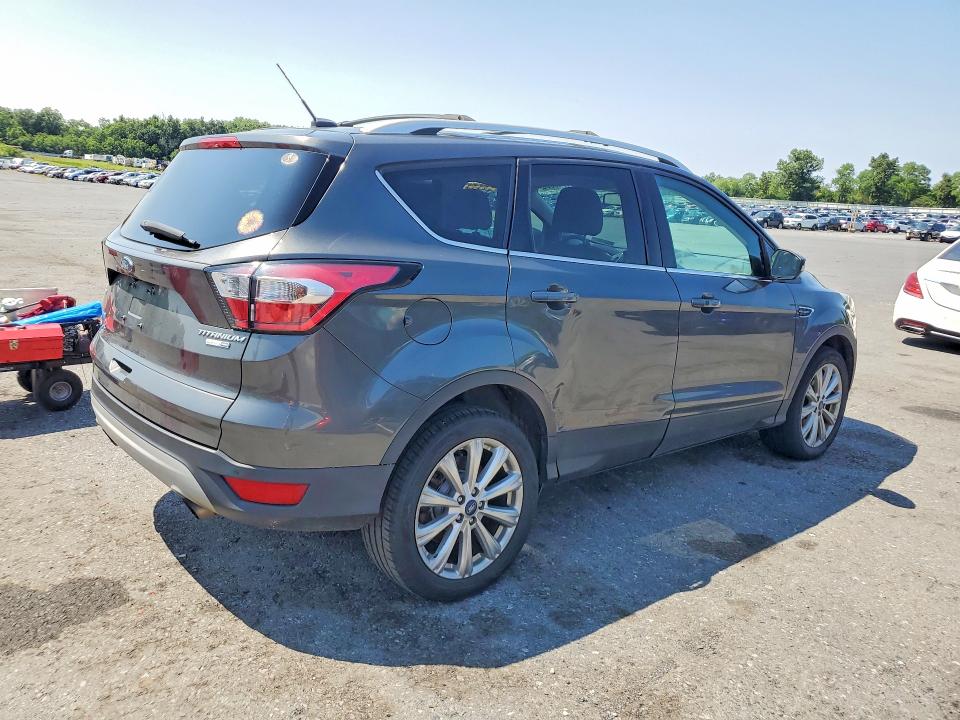 2017 Ford Escape მანქანა იყიდება აუქციონზე, vin: 1FMCU9J94HUD90684, აუქციონის ნომერი: 61746396