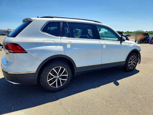 61885776 :رقم المزاد ، 3VV2B7AX6LM115115 vin ، 2020 Volkswagen Tiguan مزاد بيع