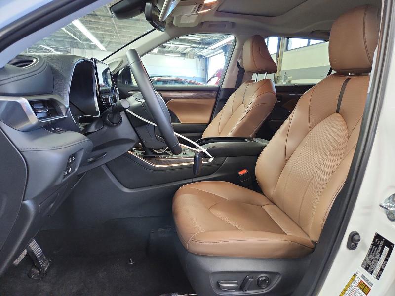 Продажа на аукционе авто 2025 Toyota Highlander Hybrid, vin: 5TDKBRCH8SS648596, номер лота: 61212676