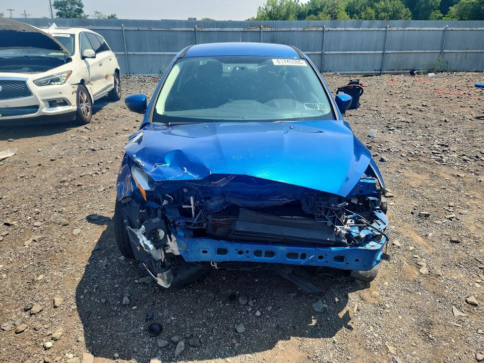 61745386 :رقم المزاد ، 1FADP3F27JL262224 vin ، 2018 Ford Focus مزاد بيع