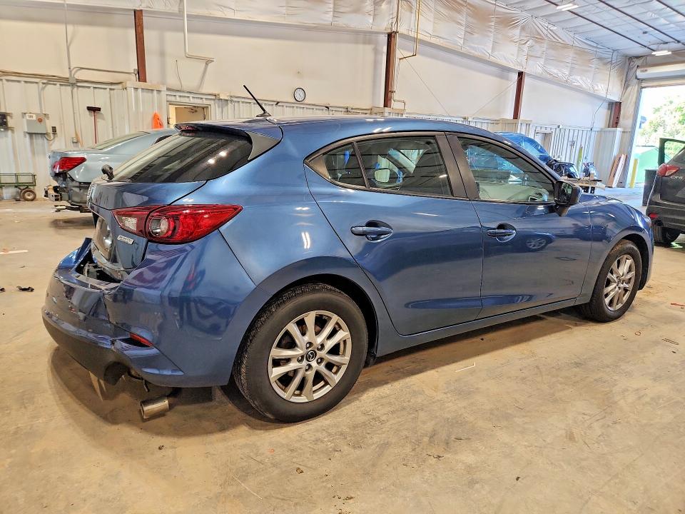 60787956 :رقم المزاد ، 3MZBN1K77HM102010 vin ، 2017 Mazda 3 مزاد بيع