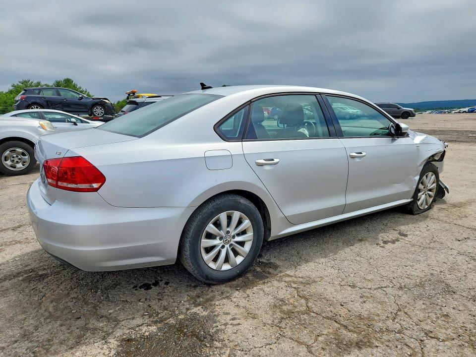 2015 Volkswagen Passat მანქანა იყიდება აუქციონზე, vin: 1VWAT7A30FC020508, აუქციონის ნომერი: 60211456