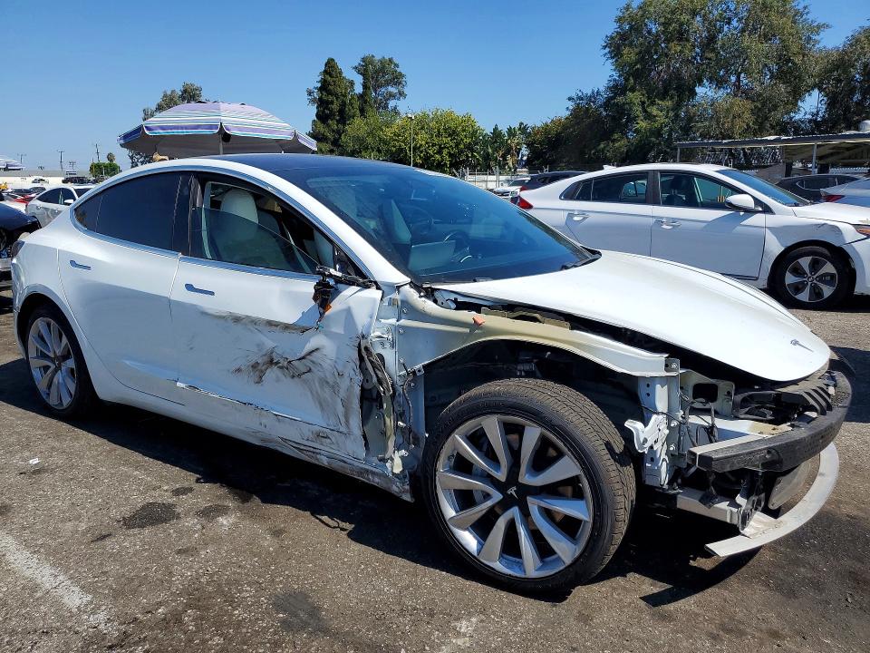 Aukcja sprzedaży 2018 Tesla Model 3, vin: 5YJ3E1EB8JF135552, numer aukcji: 61233796
