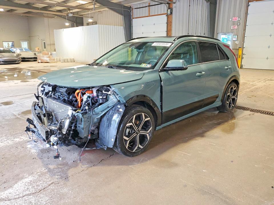 2023 Kia Niro მანქანა იყიდება აუქციონზე, vin: KNDCR3LE1P5060071, აუქციონის ნომერი: 59869936
