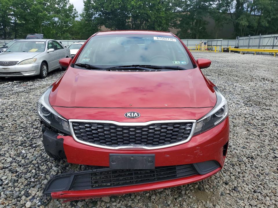 2018 Kia Forte მანქანა იყიდება აუქციონზე, vin: 3KPFL4A74JE241542, აუქციონის ნომერი: 61502716